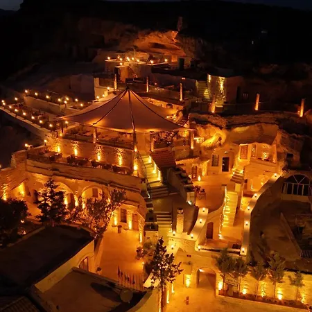 Evi Cave 4*