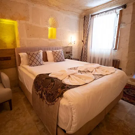 מלון Evi Cave 4*