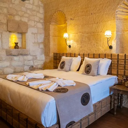 Evi Cave 4*