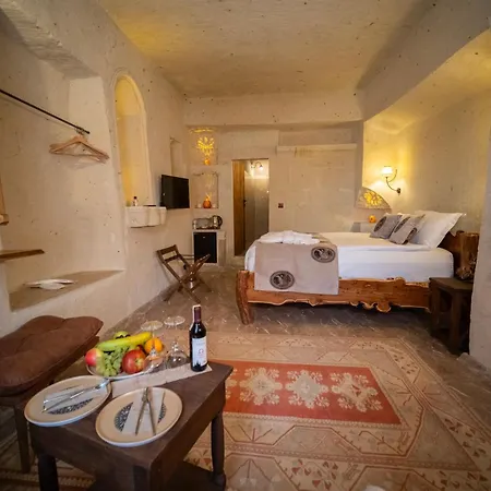 Hotel Evi Cave 4*