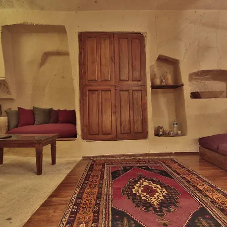 Evi Cave 4* אורגופ