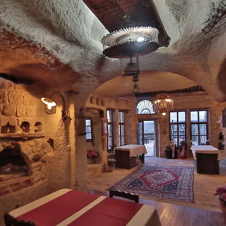 Evi Cave מלון 4*