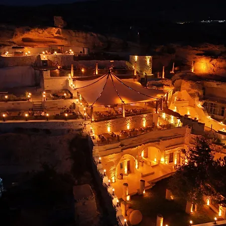 Evi Cave 4*