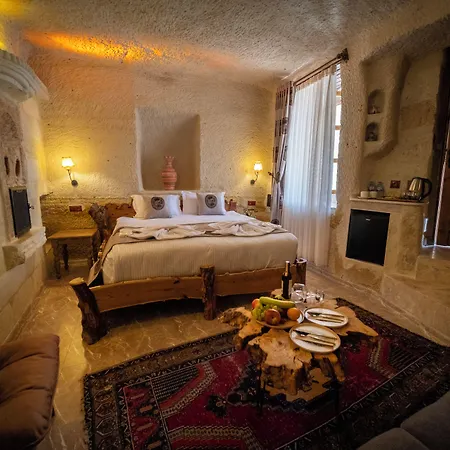 מלון Evi Cave 4*