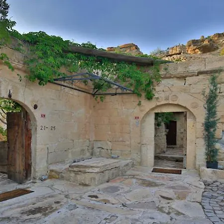 Evi Cave 4*