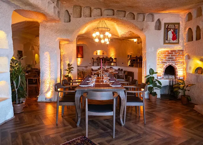 Evi Cave 4* ウルギュップ