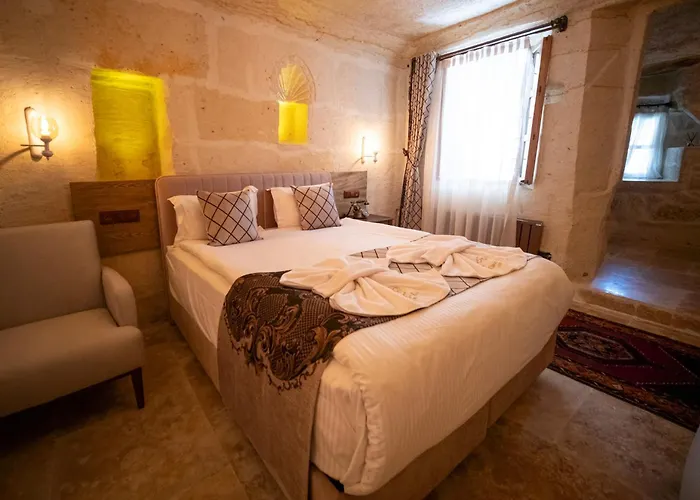 فندق Evi Cave 4*