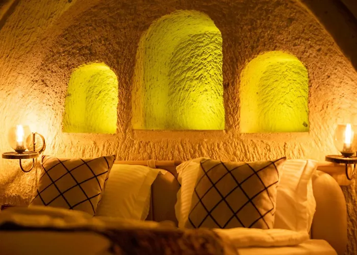 Evi Cave فندق أوروغوبْ