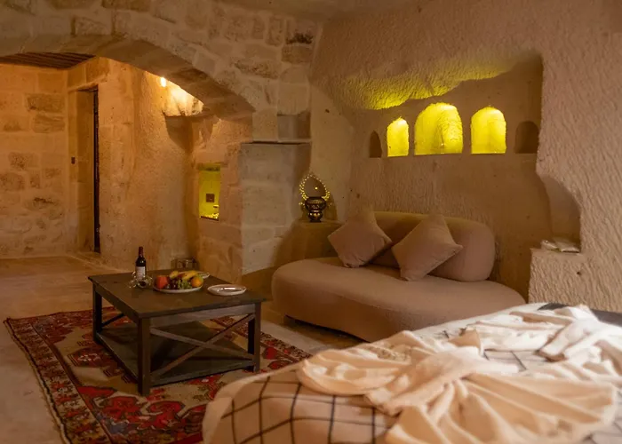 فندق Evi Cave 4*