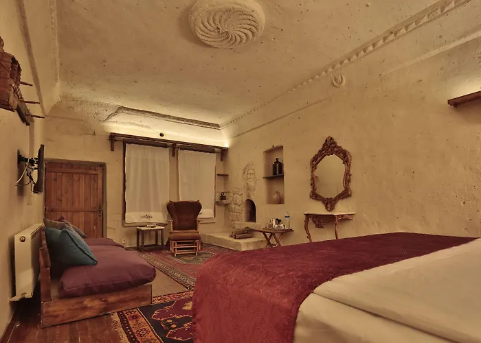 Evi Cave فندق أوروغوبْ