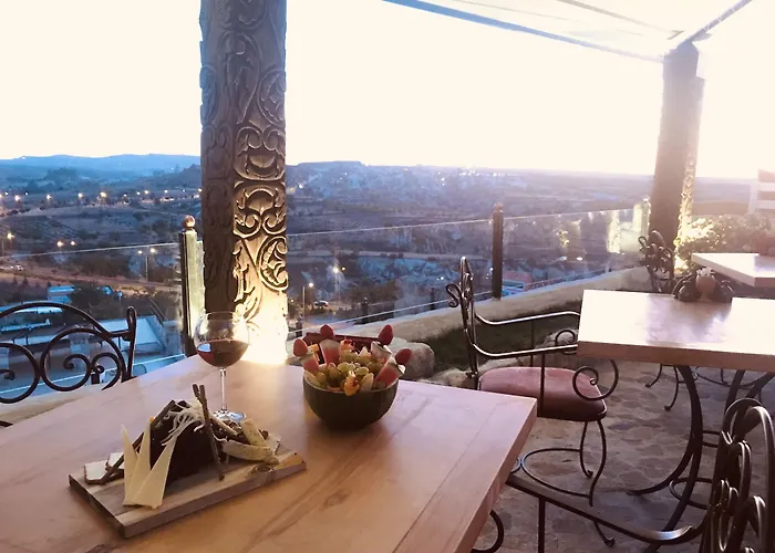 فندق Evi Cave 4*