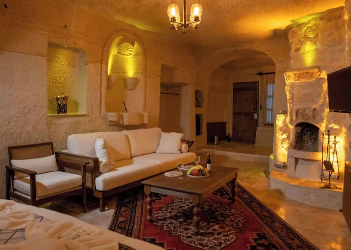 Evi Cave أوروغوبْ